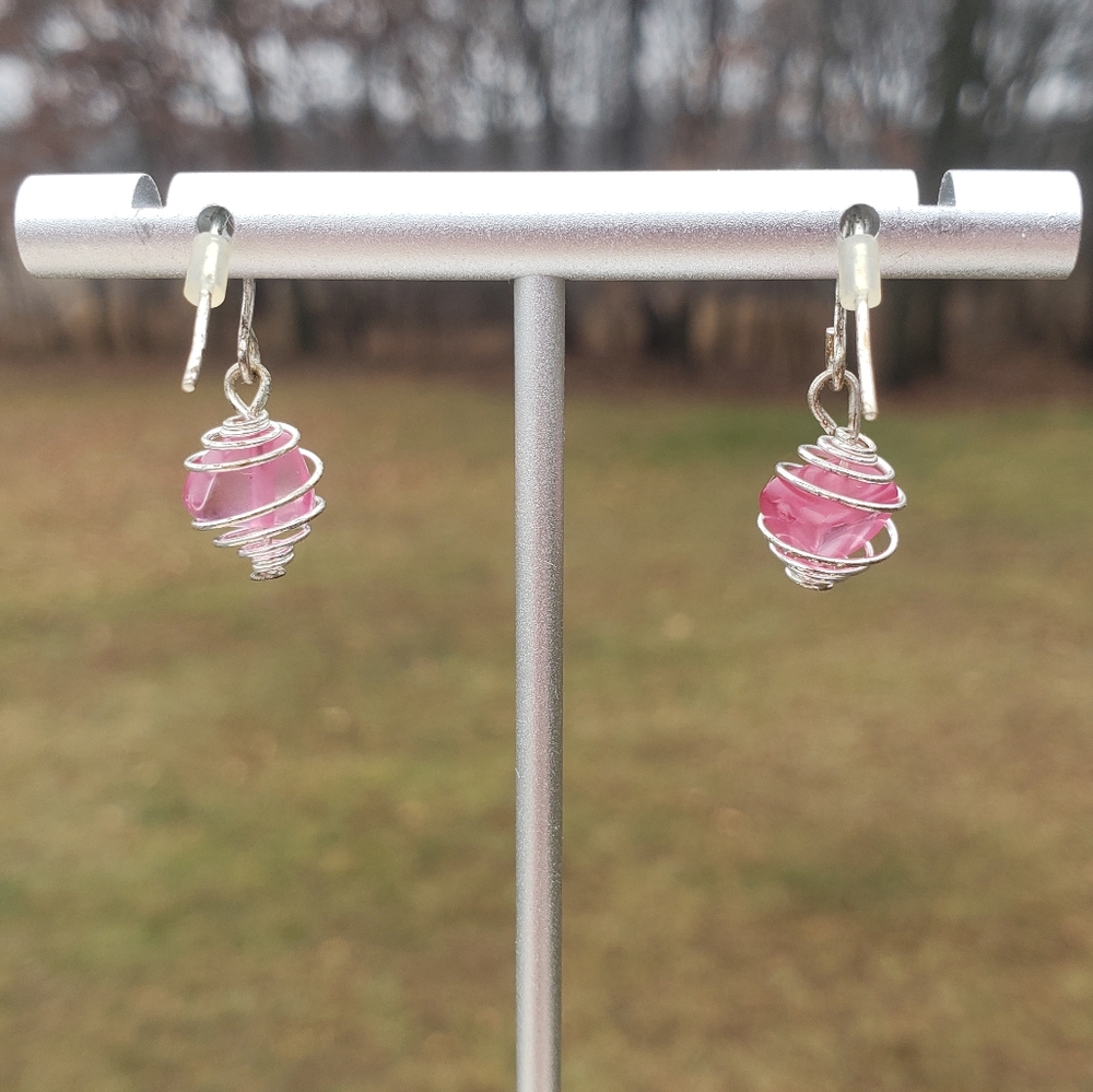 65. 3 Pairs of Drop Earrings - Picture 5 of 10